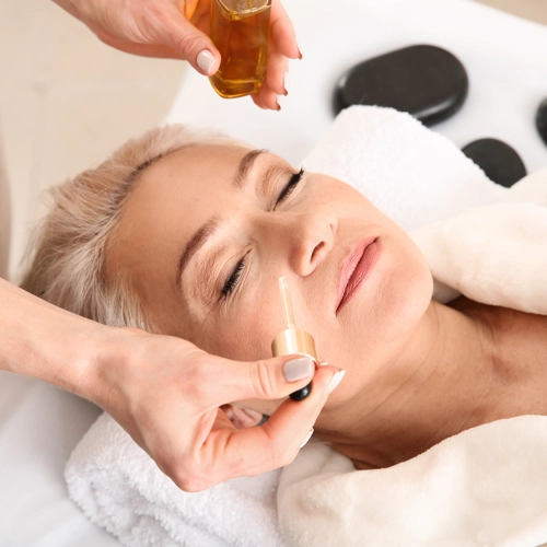 Dla kogo są zabiegi anti-aging i jakie efekty można osiągnąć? Dowiedz się jak odmłodzić twarz!